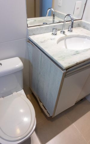 Apartamento para alugar com 151m², 3 quartos e 3 vagas Apartamento para alugar com 151m², 3 quartos e 3 vagasBanheiro da Suíte 1