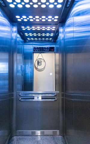 Apartamento para alugar com 151m², 3 quartos e 3 vagas Apartamento para alugar com 151m², 3 quartos e 3 vagasHall Privativo - Elevador Privativo