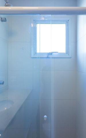 Apartamento para alugar com 151m², 3 quartos e 3 vagas Apartamento para alugar com 151m², 3 quartos e 3 vagasBanheiro da Suíte 2