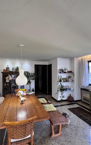 Apartamento à venda com 222m², 4 quartos e 3 vagas Apartamento à venda com 222m², 4 quartos e 3 vagasSala