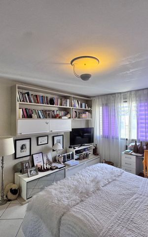 Apartamento à venda com 222m², 4 quartos e 3 vagas Apartamento à venda com 222m², 4 quartos e 3 vagasSuíte 1