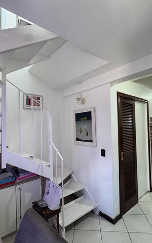 Apartamento à venda com 222m², 4 quartos e 3 vagas Apartamento à venda com 222m², 4 quartos e 3 vagasSuíte 2