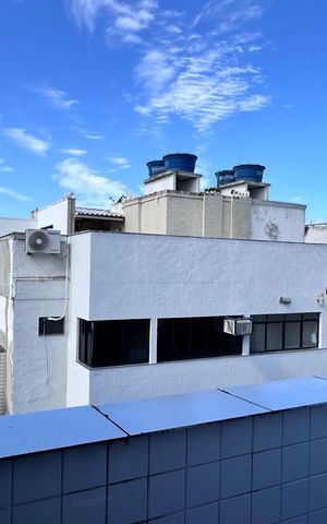 Apartamento à venda com 222m², 4 quartos e 3 vagas Apartamento à venda com 222m², 4 quartos e 3 vagasTerraço