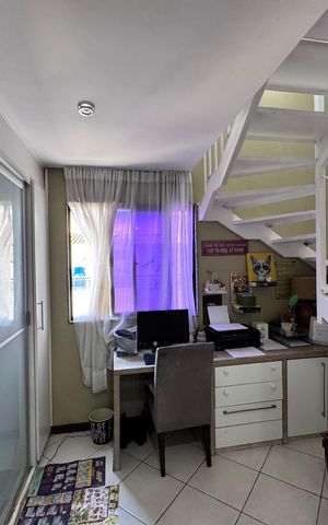 Apartamento à venda com 222m², 4 quartos e 3 vagas Apartamento à venda com 222m², 4 quartos e 3 vagasSuíte 2