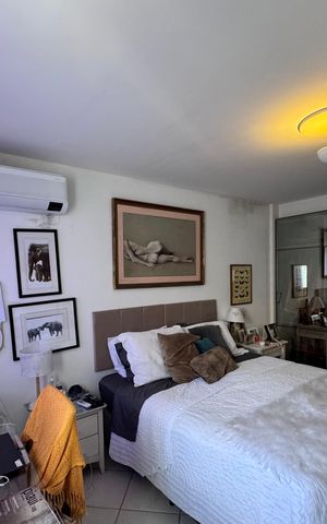 Apartamento à venda com 222m², 4 quartos e 3 vagas Apartamento à venda com 222m², 4 quartos e 3 vagasSuíte 1