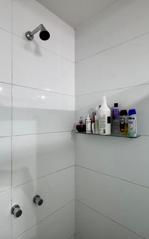 Apartamento à venda com 222m², 4 quartos e 3 vagas Apartamento à venda com 222m², 4 quartos e 3 vagasSuíte 3 - Banheiro