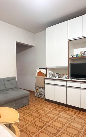 Casa à venda com 180m², 3 quartos e 2 vagas Casa à venda com 180m², 3 quartos e 2 vagasSala