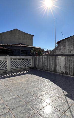 Casa à venda com 180m², 3 quartos e 2 vagas Casa à venda com 180m², 3 quartos e 2 vagasSacada da Suíte 2