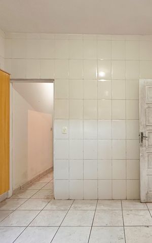Casa à venda com 180m², 3 quartos e 2 vagas Casa à venda com 180m², 3 quartos e 2 vagasCozinha - Casa 2
