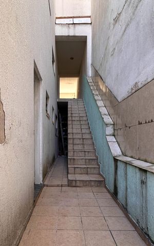 Casa à venda com 180m², 3 quartos e 2 vagas Casa à venda com 180m², 3 quartos e 2 vagasQuintal - Casa 2