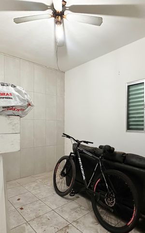 Casa à venda com 180m², 3 quartos e 2 vagas Casa à venda com 180m², 3 quartos e 2 vagasQuarto - Casa 2