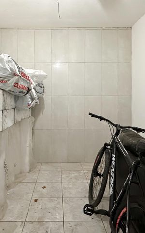 Casa à venda com 180m², 3 quartos e 2 vagas Casa à venda com 180m², 3 quartos e 2 vagasQuarto - Casa 2