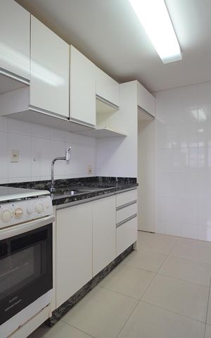 Apartamento para alugar com 87m², 2 quartos e 2 vagasCozinha