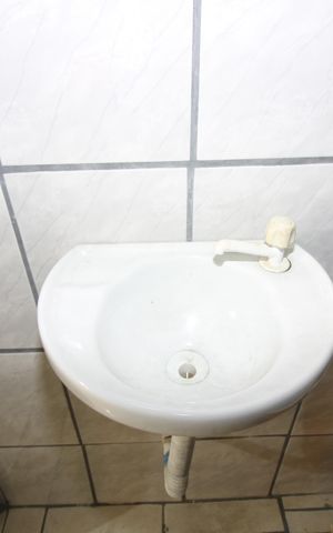 Casa para alugar com 50m², 2 quartos e sem vagaBanheiro da Suíte
