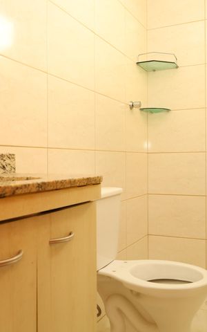 Casa de condomínio à venda com 65m², 2 quartos e 1 vagaBanheiro 1 - Suíte 1