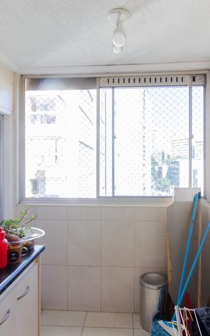 Apartamento à venda com 76m², 2 quartos e 1 vaga Apartamento à venda com 76m², 2 quartos e 1 vagaCozinha e Área de Serviço