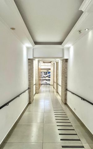 Apartamento à venda com 64m², 2 quartos e sem vaga Apartamento à venda com 64m², 2 quartos e sem vagaHall social