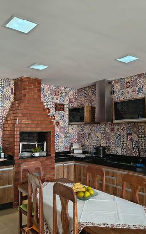 Casa à venda com 360m², 3 quartos e 5 vagas Casa à venda com 360m², 3 quartos e 5 vagasCozinha