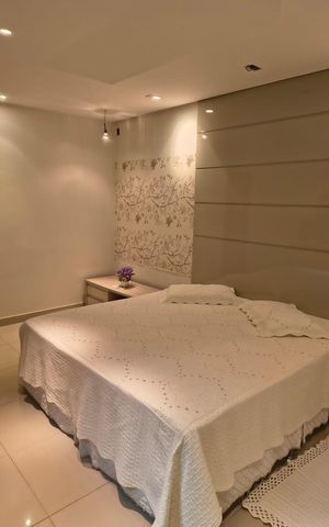 Casa à venda com 360m², 3 quartos e 5 vagas Casa à venda com 360m², 3 quartos e 5 vagasQuarto