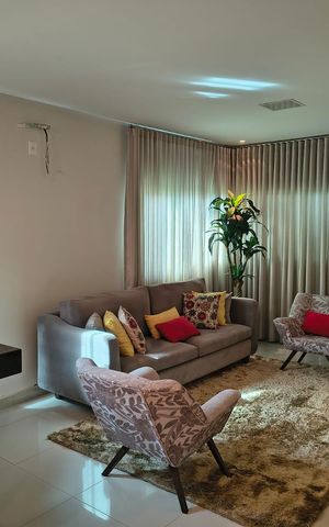 Casa à venda com 360m², 3 quartos e 5 vagas Casa à venda com 360m², 3 quartos e 5 vagasSala