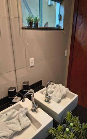 Casa à venda com 360m², 3 quartos e 5 vagas Casa à venda com 360m², 3 quartos e 5 vagasBanheiro
