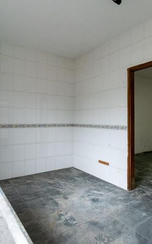 Casa à venda com 333m², 4 quartos e 2 vagas Casa à venda com 333m², 4 quartos e 2 vagasCasa 2 Cozinha