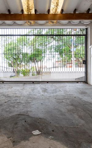 Casa à venda com 333m², 4 quartos e 2 vagas Casa à venda com 333m², 4 quartos e 2 vagasVista da Sala Casa1