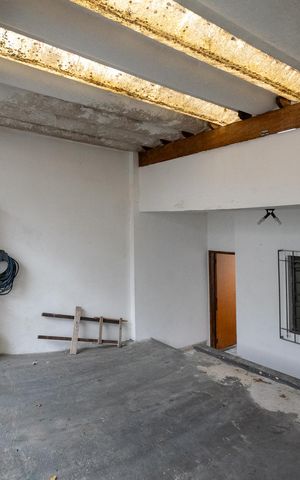 Casa à venda com 333m², 4 quartos e 2 vagas Casa à venda com 333m², 4 quartos e 2 vagasGaragem