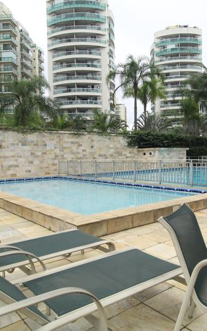 Apartamento para alugar com 70m², 2 quartos e 1 vagaÁrea comum - Piscina