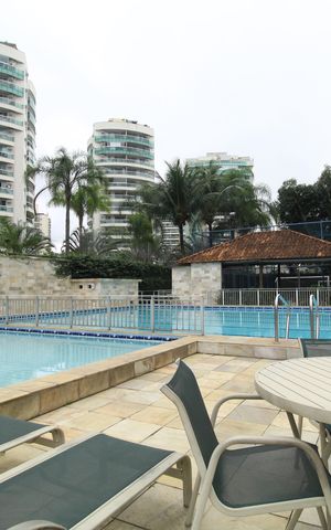 Apartamento para alugar com 70m², 2 quartos e 1 vagaÁrea comum - Piscina