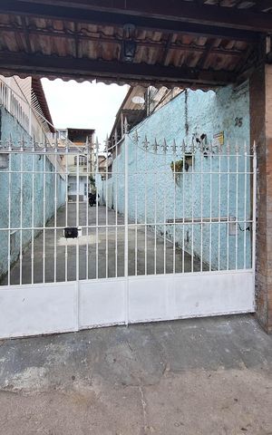Casa à venda com 109m², 2 quartos e 1 vaga Casa à venda com 109m², 2 quartos e 1 vagaFachada