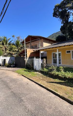 Casa de condomínio à venda com 120m², 3 quartos e 2 vagasFachada