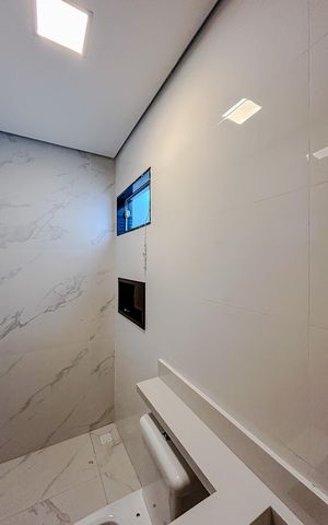 Casa à venda com 100m², 3 quartos e 2 vagasBanheiro da Suíte 2