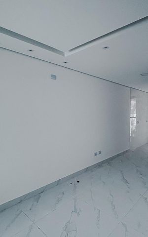 Casa à venda com 100m², 3 quartos e 2 vagasSala