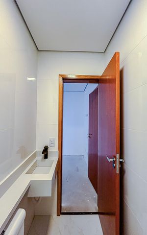 Casa à venda com 100m², 3 quartos e 2 vagasBanheiro da Suíte 2