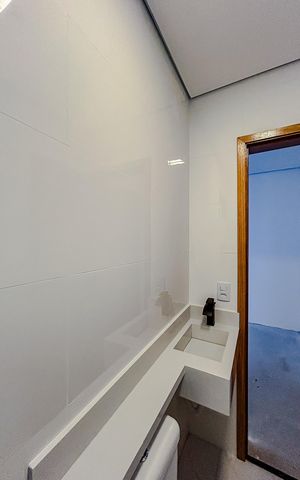 Casa à venda com 100m², 3 quartos e 2 vagasBanheiro da Suíte 2