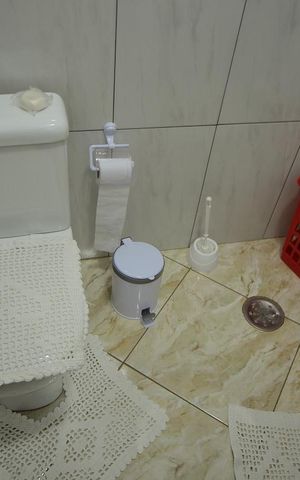 Casa à venda com 210m², 2 quartos e 2 vagasBanheiro