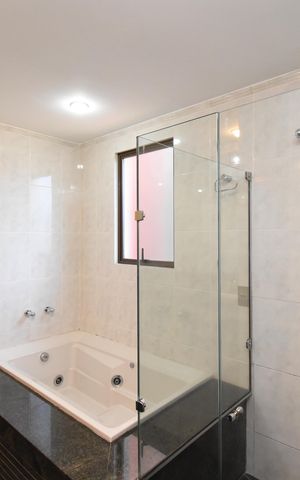 Apartamento à venda com 271m², 3 quartos e 3 vagasBanheiro da Suíte