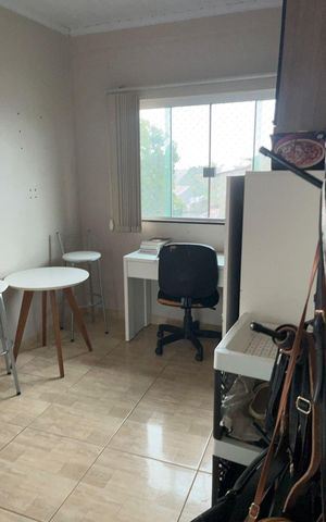 Casa de condomínio à venda com 300m², 4 quartos e 5 vagasQuarto
