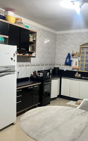 Casa de condomínio à venda com 300m², 4 quartos e 5 vagasCozinha