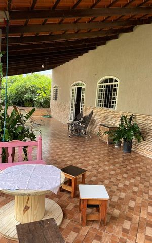 Casa de condomínio à venda com 300m², 4 quartos e 5 vagasVaranda