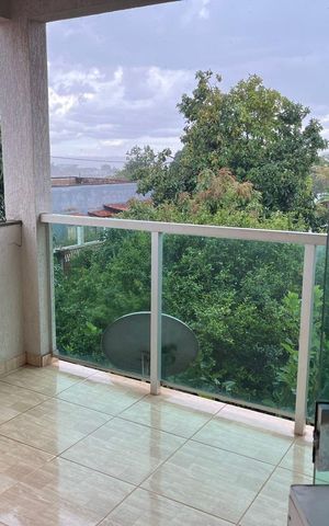 Casa de condomínio à venda com 300m², 4 quartos e 5 vagasVaranda