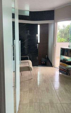 Casa de condomínio à venda com 300m², 4 quartos e 5 vagasQuarto