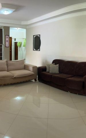 Casa de condomínio à venda com 300m², 4 quartos e 5 vagasSala