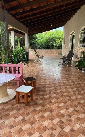 Casa de condomínio à venda com 300m², 4 quartos e 5 vagasVaranda