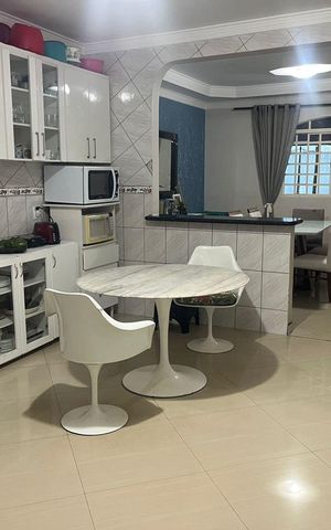 Casa de condomínio à venda com 300m², 4 quartos e 5 vagasCozinha