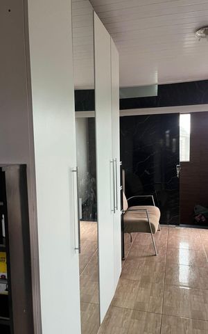 Casa de condomínio à venda com 300m², 4 quartos e 5 vagasQuarto