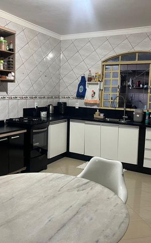 Casa de condomínio à venda com 300m², 4 quartos e 5 vagasCozinha