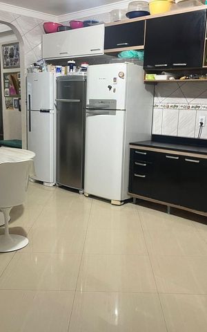 Casa de condomínio à venda com 300m², 4 quartos e 5 vagasCozinha