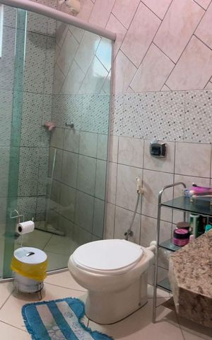 Casa de condomínio à venda com 300m², 4 quartos e 5 vagasBanheiro